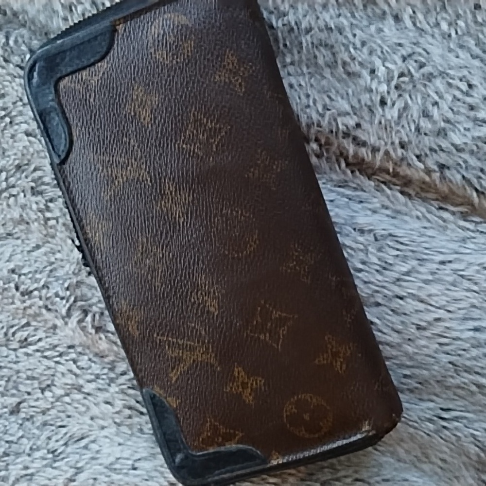Louis Vuitton wallet